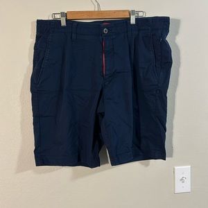 Under Armour Golf Shorts. 38, Blue